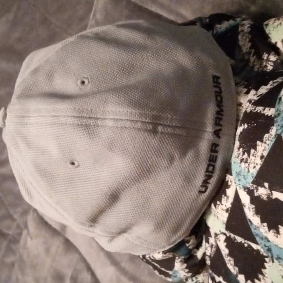 Mens Under Armour Golf White Stretch Hat Heatgear Size LG/XL - Picture 3 of 6